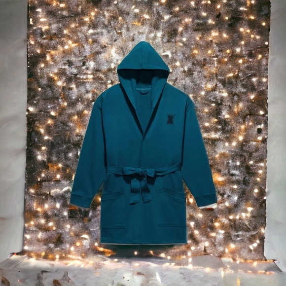 ❤️🔥❤️🔥SAVAGE X FENTY FOREVER SAVAGE SHOWGIRL SHORT ROBE- HUNTER GREEN M/L - Picture 1 of 7